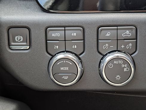 New 2026 GMC Sierra 1500 SLE AWD/4WD image 43