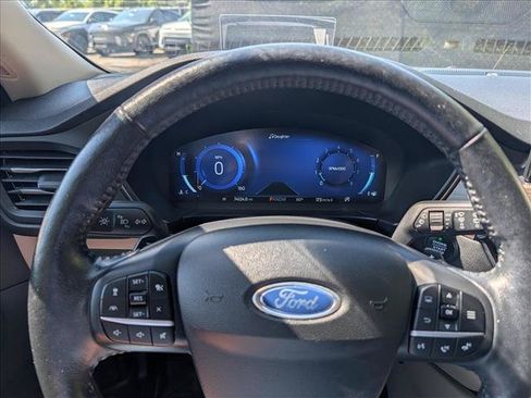 Used 2020 Ford Escape Titanium AWD/4WD image 39