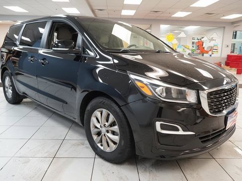 Used 2019 Kia Sedona L image 17