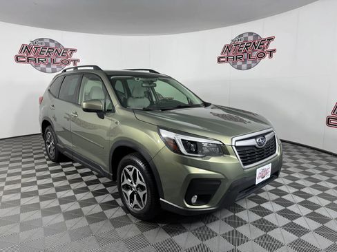 Used 2021 Subaru Forester Premium AWD/4WD image 9