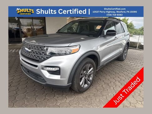 Used 2024 Ford Explorer XLT w/ Equipment Group 202A AWD/4WD image 1