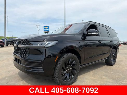 Used 2025 Lincoln Navigator Reserve w/ Jet Appearance Package AWD/4WD image 8