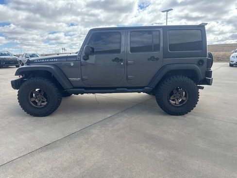 Used 2017 Jeep Wrangler Unlimited Rubicon w/ Cold Weather Group image 2