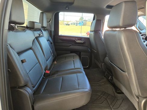Used 2024 Chevrolet Silverado 2500 LTZ AWD/4WD image 21