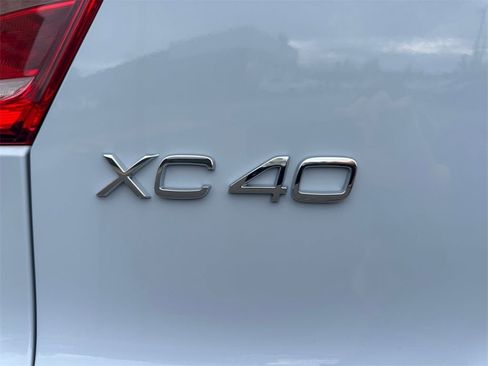 New 2026 Volvo XC40 B5 Plus w/ Protection Package Premier image 8