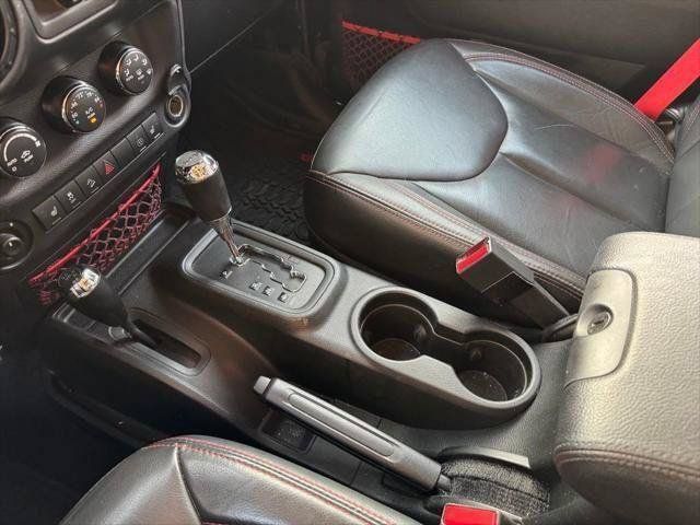 Used 2018 Jeep Wrangler Unlimited Rubicon AWD/4WD image 97