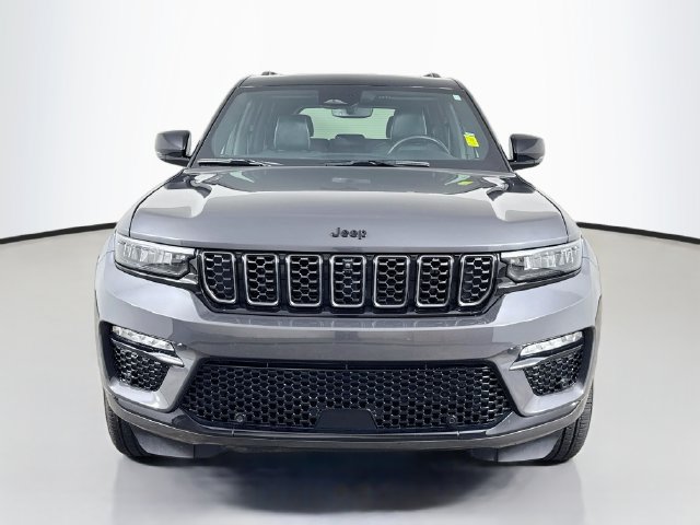 Used 2025 Jeep Grand Cherokee Summit w/ Obsidian Package AWD/4WD image 2