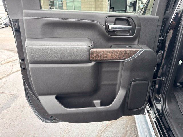 Used 2022 GMC Sierra 2500 Denali AWD/4WD image 18