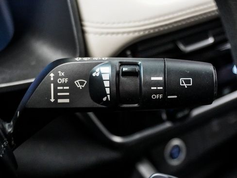 Used 2021 Nissan Rogue SV image 19