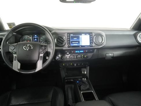 Used 2021 Toyota Tacoma TRD Off-Road w/ TRD Premium Off Road Package image 34