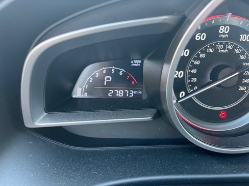 Used 2016 MAZDA MAZDA3 i Sport FWD image 16