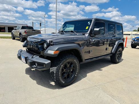 Used 2021 Jeep Wrangler Unlimited Sport AWD/4WD image 29