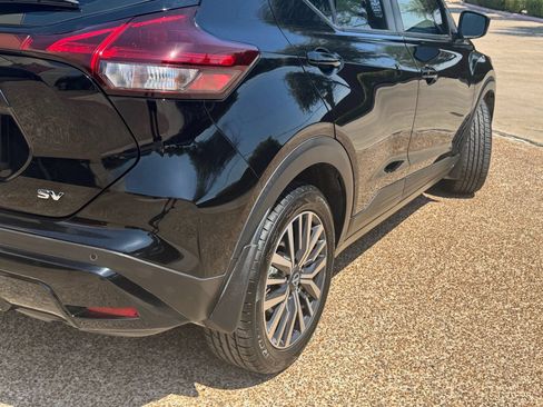 Used 2023 Nissan Kicks SV FWD image 4