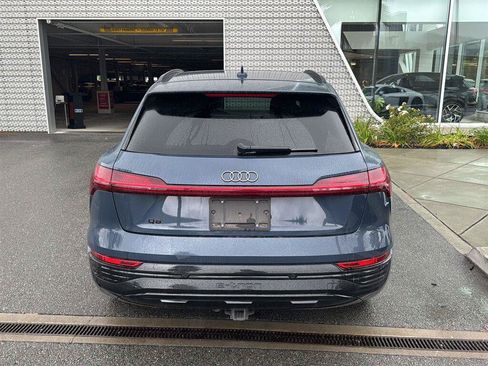 Used 2024 Audi Q8 e-tron Prestige w/ Prestige Package AWD/4WD image 7