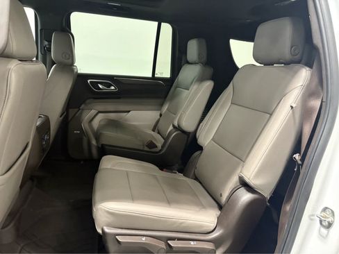 Used 2024 Chevrolet Suburban LT w/ LT Signature Package AWD/4WD image 15