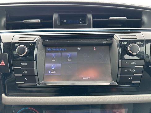 Used 2016 Toyota Corolla LE FWD image 22