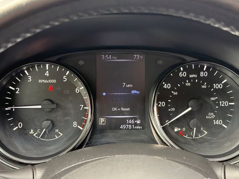 Used 2017 Nissan Rogue Sport SL AWD/4WD image 25