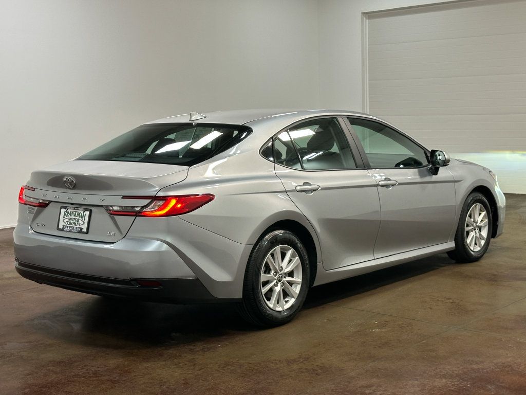 Used 2025 Toyota Camry LE FWD image 5