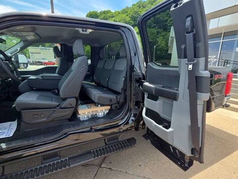 New 2026 Ford F350 XLT w/ FX4 Off-Road Package AWD/4WD image 20