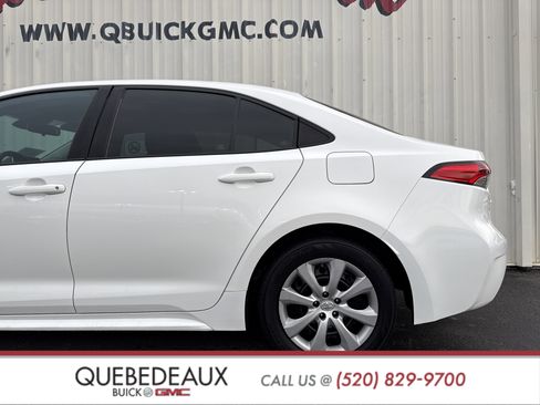 Used 2021 Toyota Corolla LE w/ Carpet Mat Package (TMS) image 2