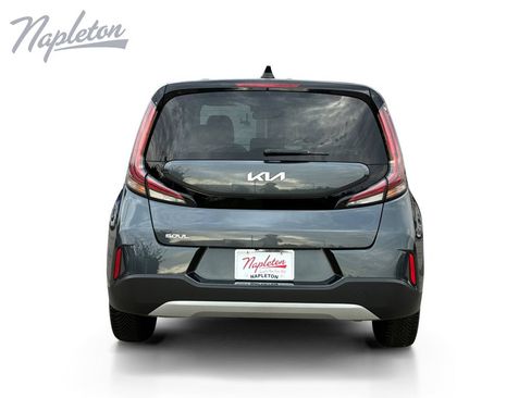 Used 2023 Kia Soul LX FWD image 4