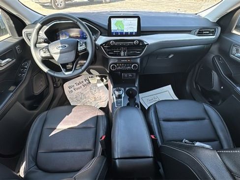 Certified 2022 Ford Escape SEL w/ Technology Package image 11