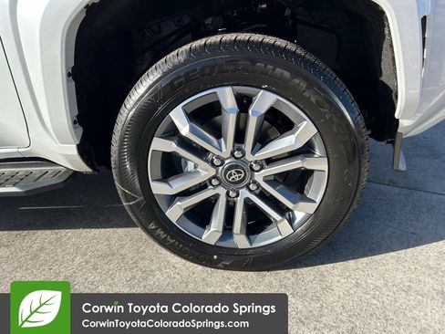 New 2025 Toyota 4Runner Limited image 33