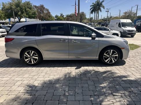 Used 2023 Honda Odyssey Touring image 14