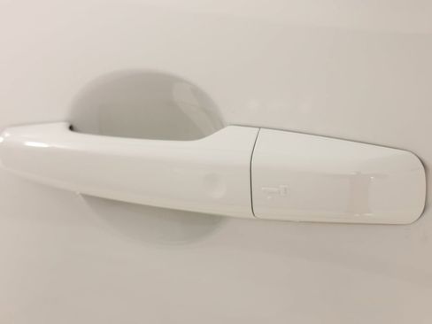 Used 2024 Land Rover Discovery Sport S image 21