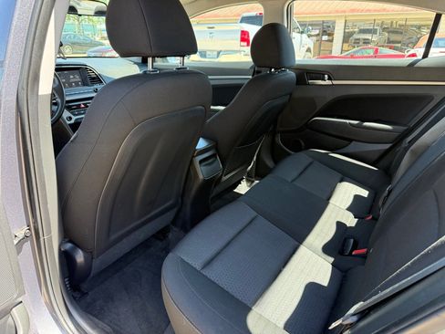 Used 2018 Hyundai Elantra SEL image 14