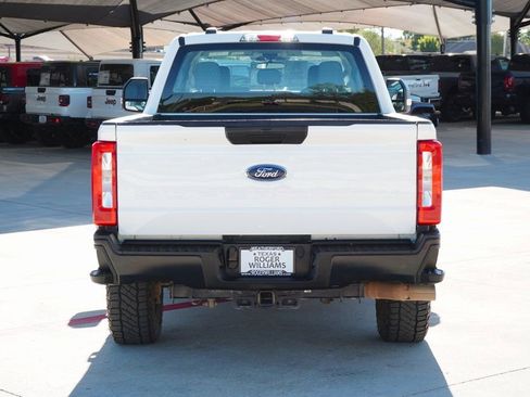 Used 2023 Ford F250 XL w/ FX4 Off-Road Package image 4