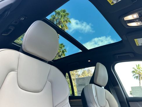 New 2026 Volvo XC90 B5 Plus image 14