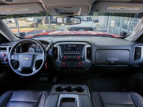 Used 2018 Chevrolet Silverado 1500 LT AWD/4WD image 41