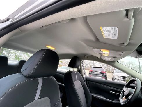 Used 2021 Nissan Sentra SV image 14