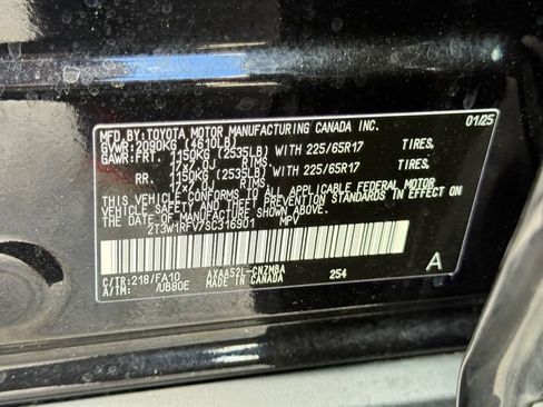 Used 2025 Toyota RAV4 XLE FWD image 27