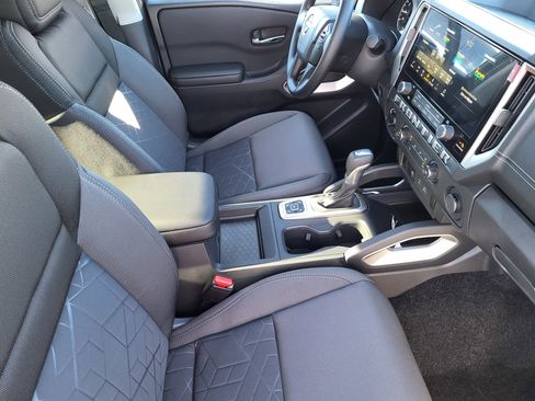 New 2026 Nissan Frontier SV w/ Tow Package image 6