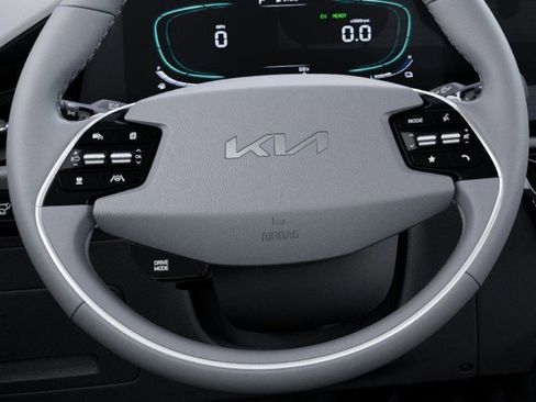 New 2025 Kia Niro SX Touring image 22