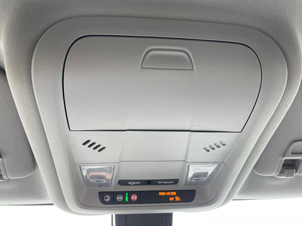 Used 2024 Chevrolet Equinox LT AWD/4WD image 42