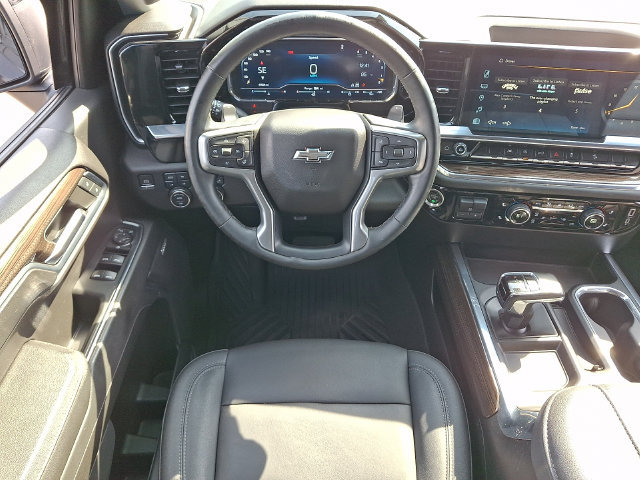 Used 2024 Chevrolet Silverado 1500 RST AWD/4WD image 3