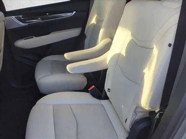 Used 2023 Cadillac XT6 Sport w/ Technology Package AWD/4WD image 22
