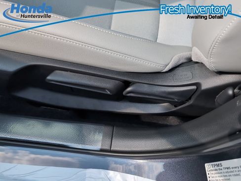 Used 2025 Honda Civic Sport image 26