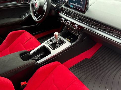 Certified 2025 Honda Civic Type R image 16