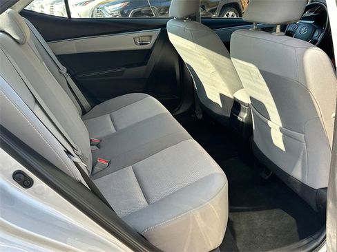 Used 2014 Toyota Corolla LE image 10