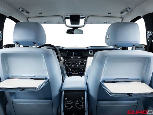 Used 2023 Rolls-Royce Cullinan AWD/4WD image 30