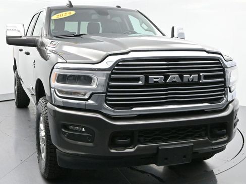 Used 2024 RAM 2500 Laramie AWD/4WD image 2