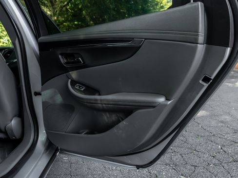 Used 2018 Chevrolet Impala Premier FWD image 33