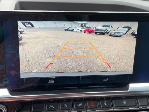 Used 2025 Chevrolet Silverado 1500 LT image 17