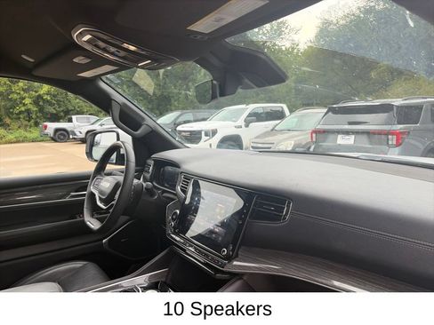Used 2022 Jeep Wagoneer Series II AWD/4WD image 16