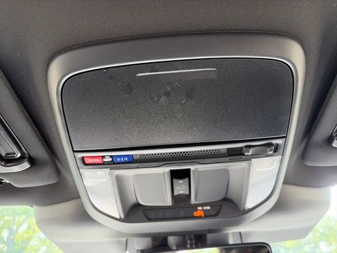 Certified 2025 Subaru Forester Limited AWD/4WD image 17