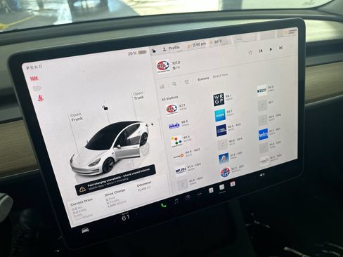 Used 2022 Tesla Model 3 Long Range AWD/4WD image 16